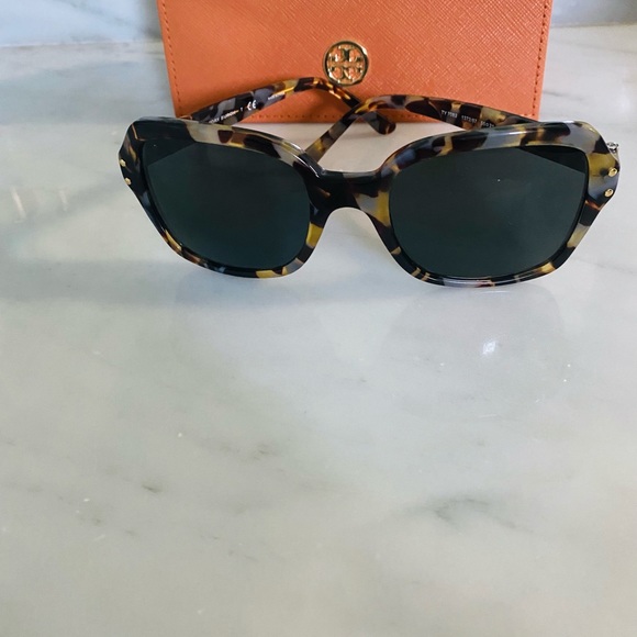 Tory Burch Tortoise shell sunglasses